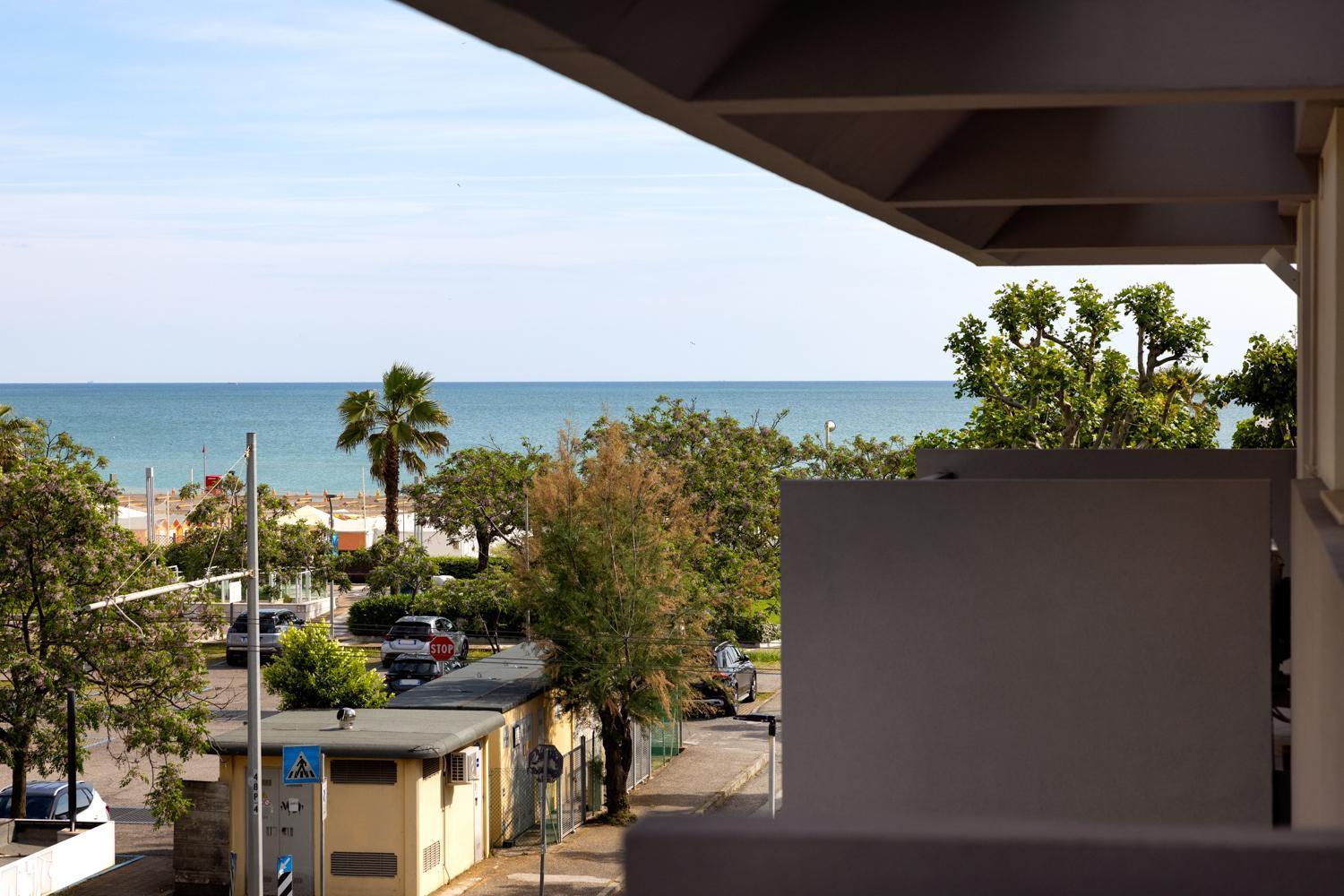 Apartment Carinzia - Solo Il Mare Davanti Dal 1982 Riccione